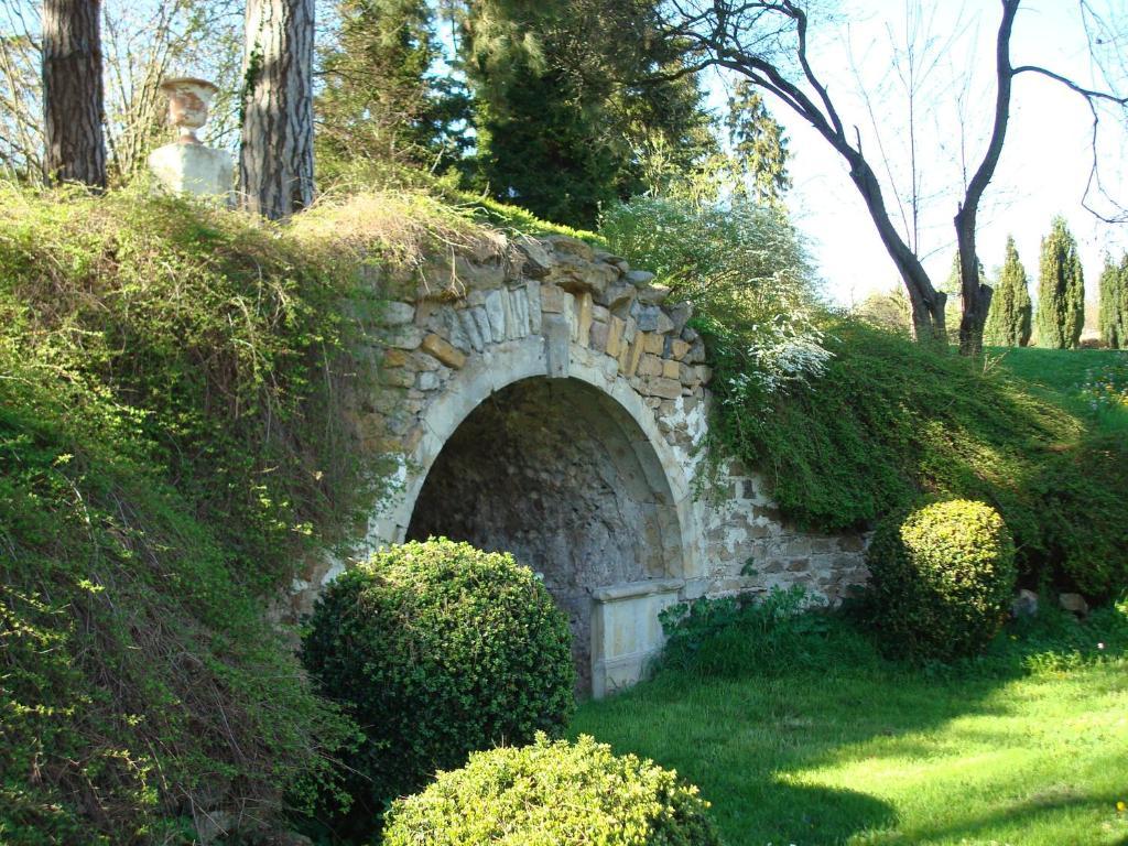 Les Communs Du Manoir Daire Écully Dış mekan fotoğraf